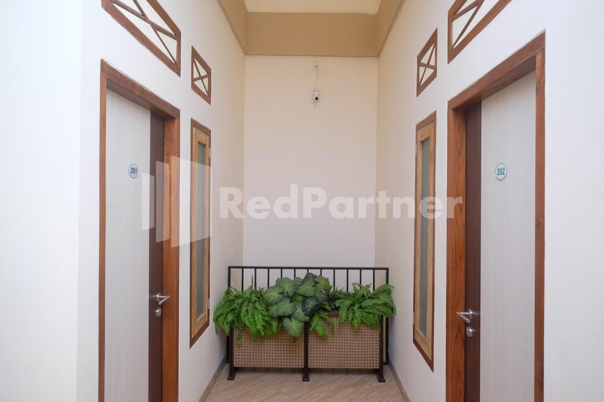 Ndliman House Near Ugm Jogja Mitra Reddoorz Kejayan Exterior foto